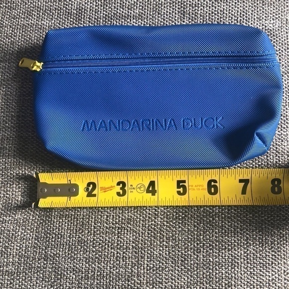 Mandarina Duck Faux Leather Small Makeup Travel Pouch Zippier Royal Blue - Picture 9 of 10